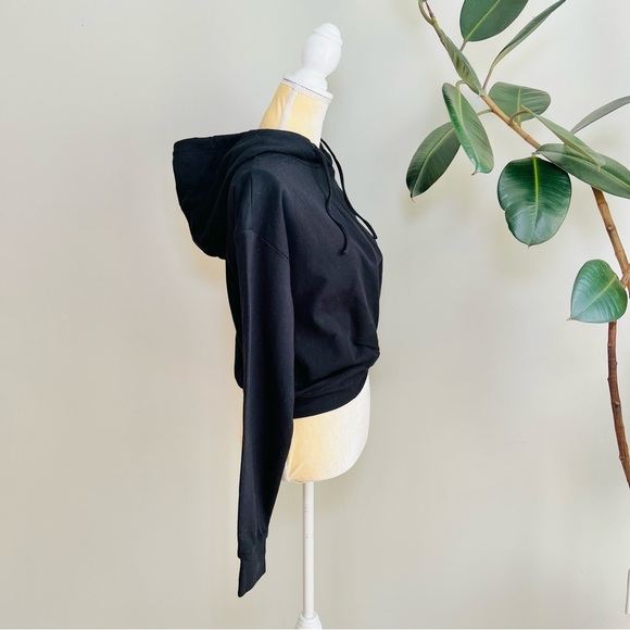 Abound {Nordstrom} Hoodie Twist Front Black cropped - Picture 5 of 8